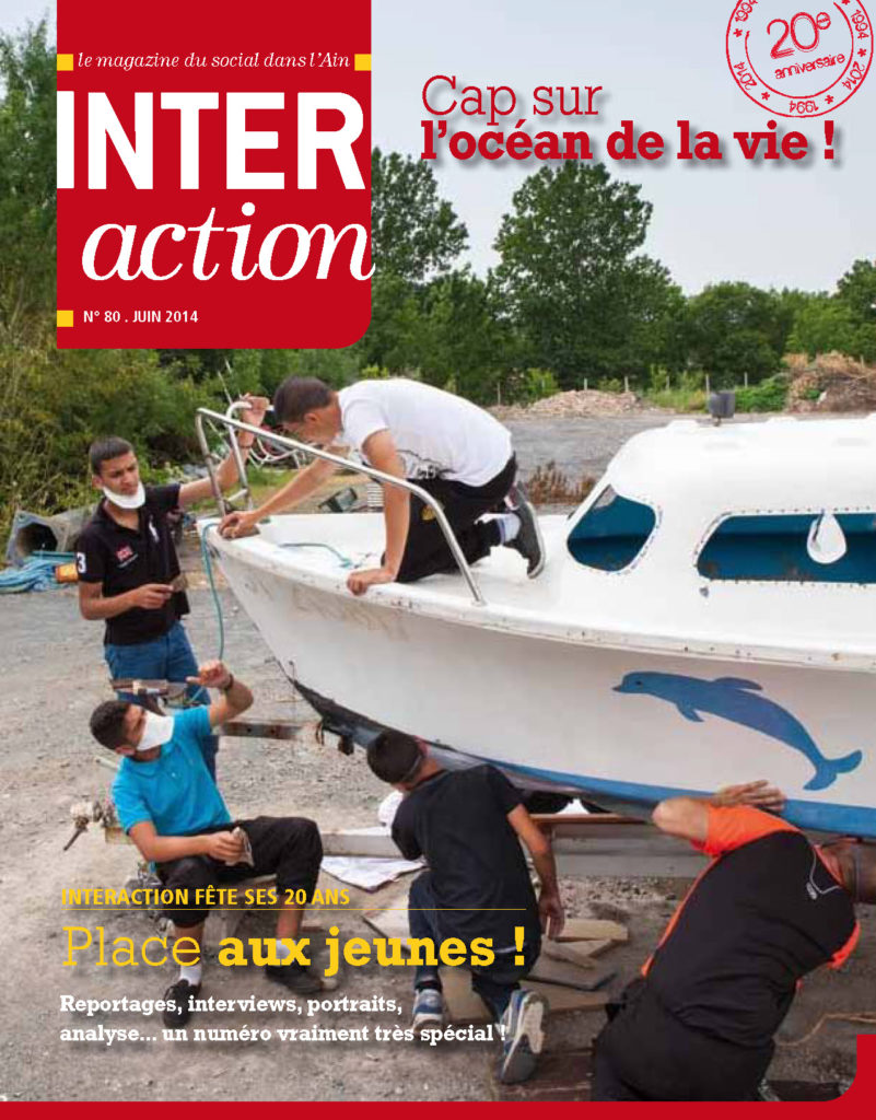 Numero-80_Place-aux-jeunes_couverture des jeunes travaillent sur un bateau