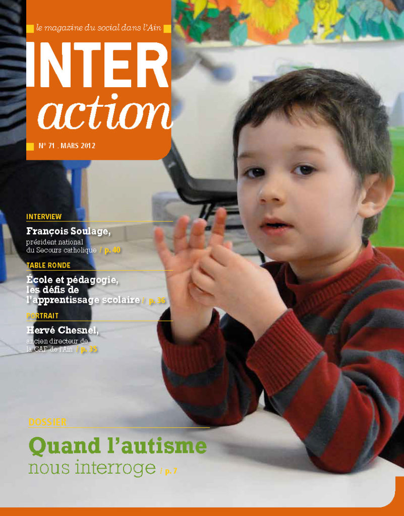 Couverture du mag n°71 (mars 2012) : un enfant assis à une table regarde la caméra d'un air sérieux