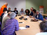 Le Collectif alerte 01 s'est réuni le 6 octobre 2023, les dirigeants des associations s'écoutent autour de la table, avec la présence du député Damien Abad, la sénatrice Florence Blatrix, et l’assistante parlementaire de Romain Daubié.